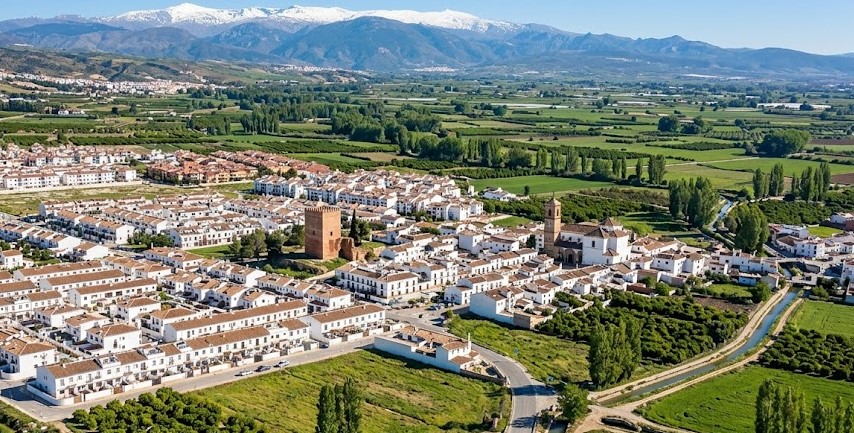 Vista residencial de Las Gabias y la vega granadina